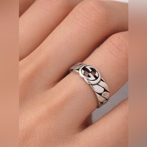 Gucci Interlocking G Band Ring